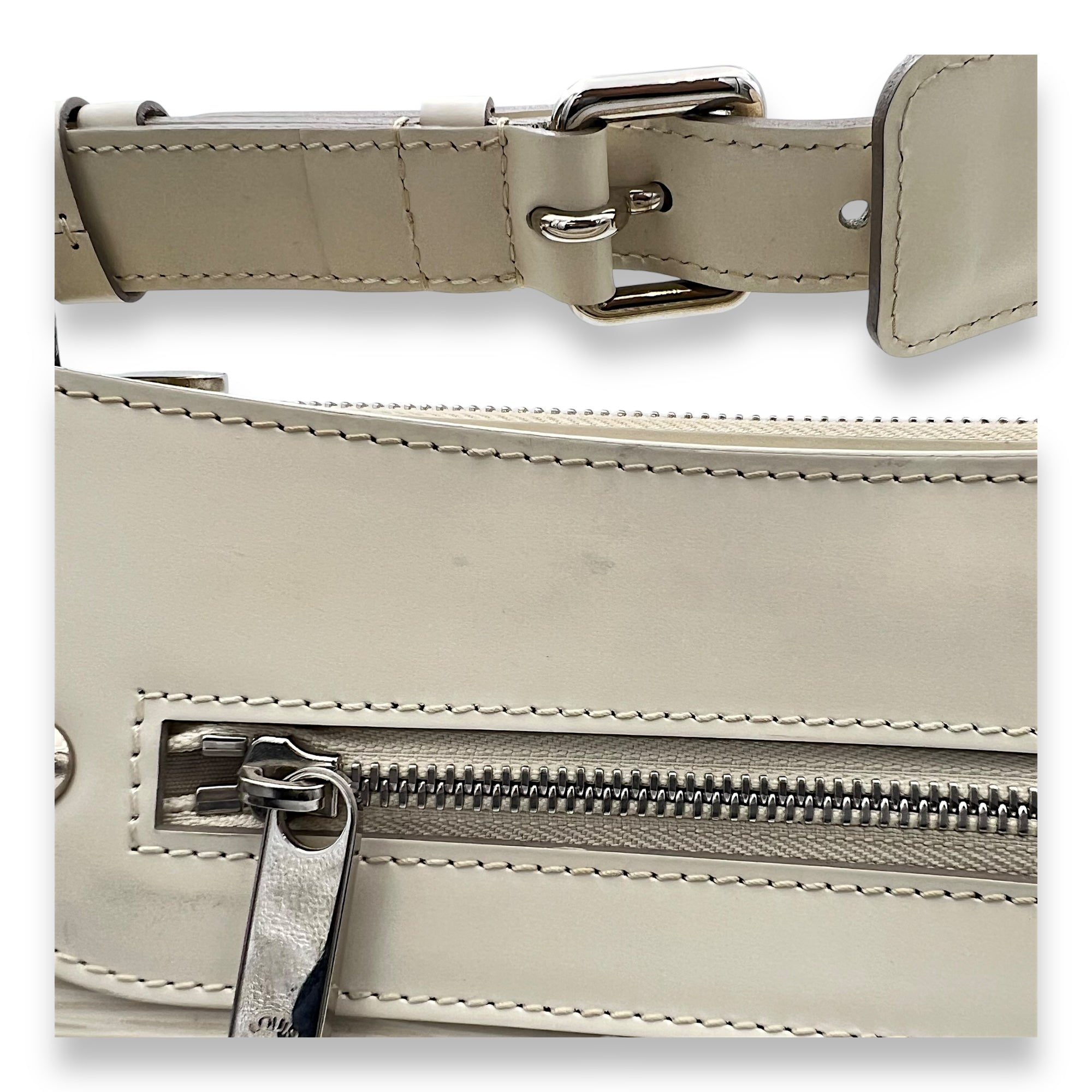 Turenne Shoulder Bag White in Epi Leather, Silver hardware - Image 10