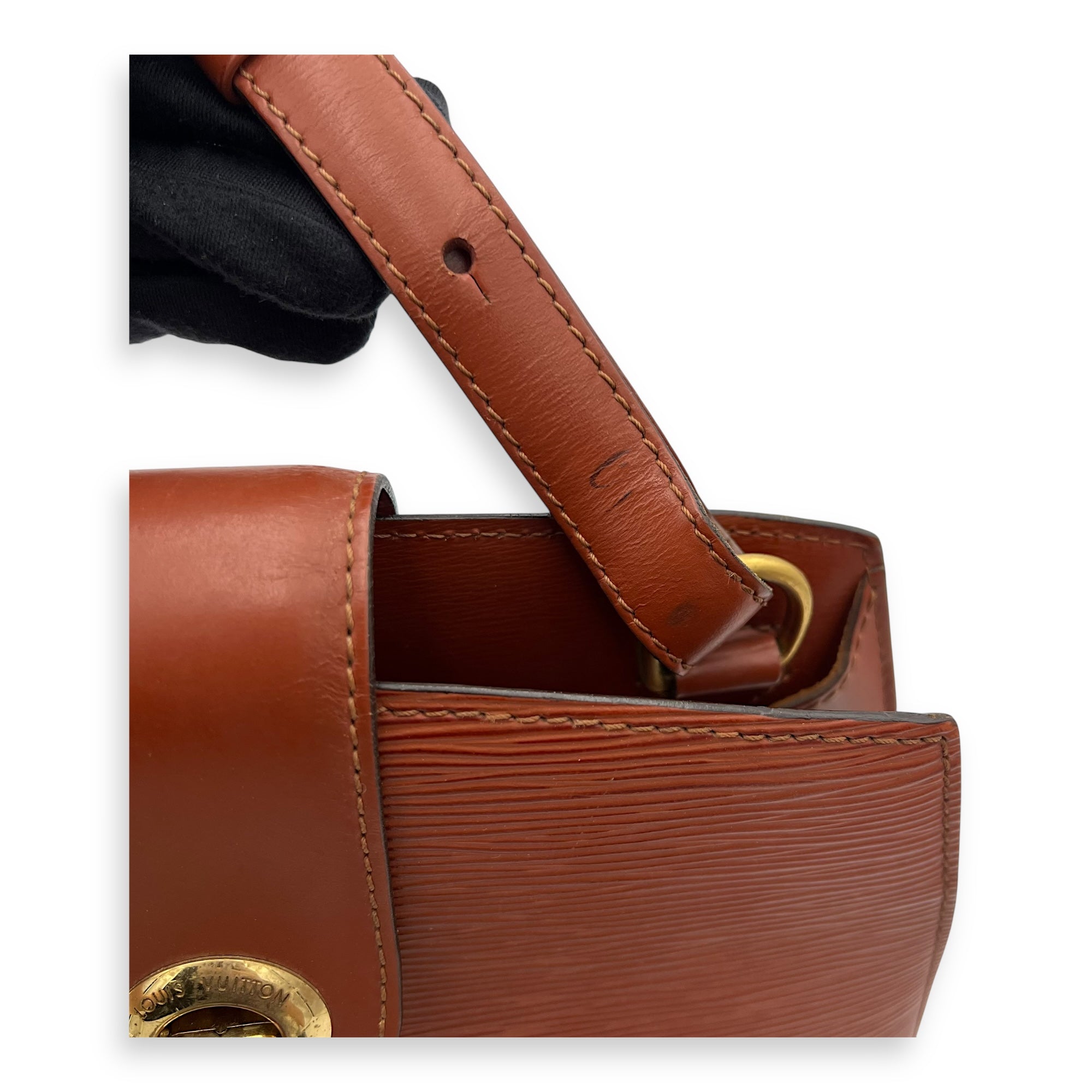 Cluny Shoulder Bag Brown in Epi Leather, Gold hardware - Image 13