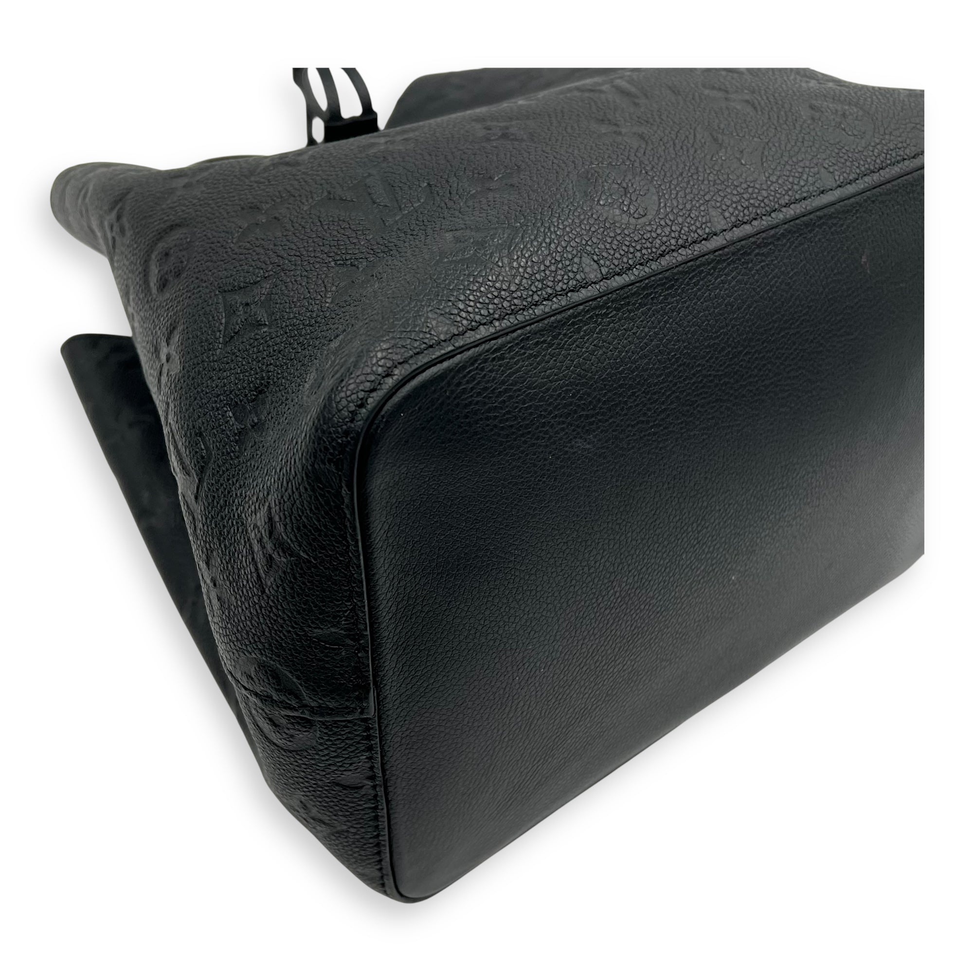 NeoNoe MM Black Bucket Bag in Monogram Empreinte Leather, Gold hardware - Image 9
